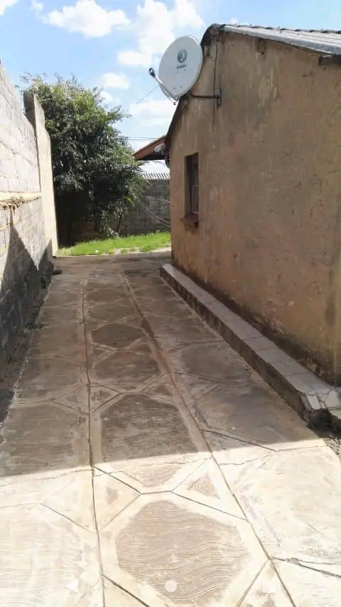 4 room house stand alone you 3500+3500 deposi  in Rockville