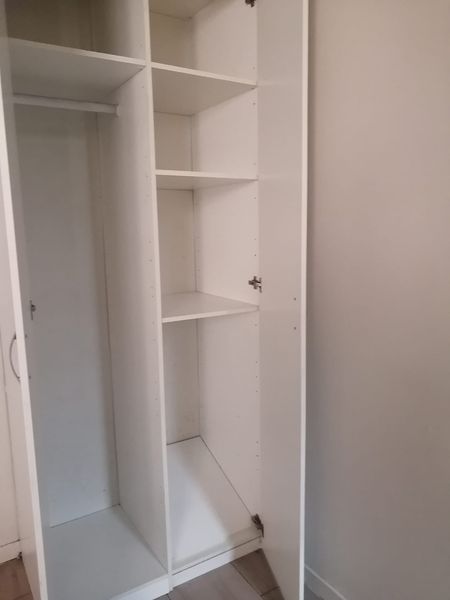 Flats available in newtown for tenants to sta  in Newtown