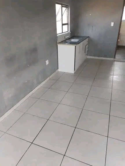 Room and garages still available at molapo an  in Rockville