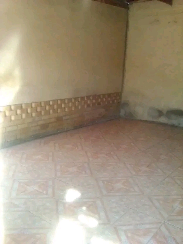 Room and garages still available at molapo an  in Rockville