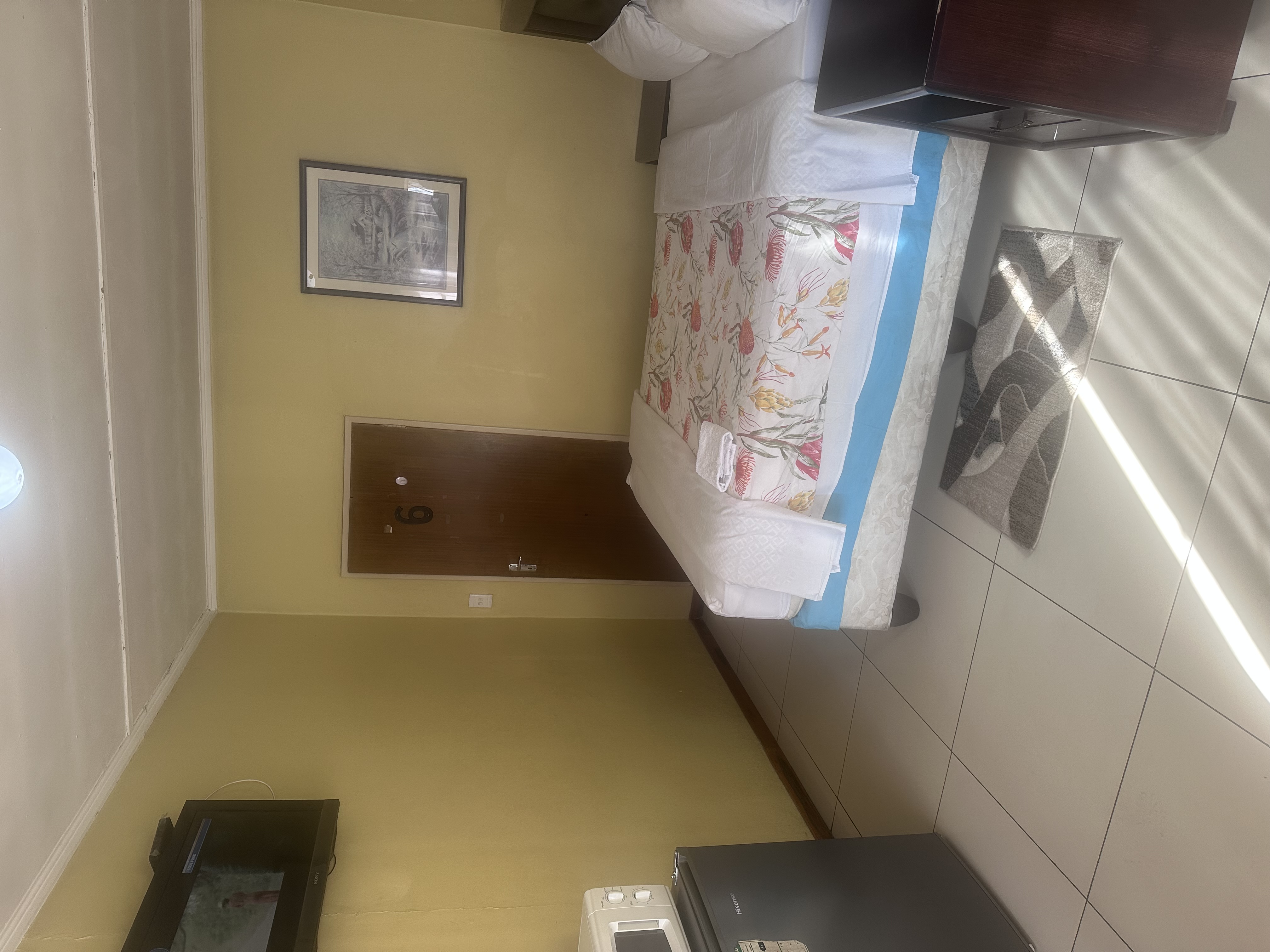  salvador guest house vereeniging 0848103487   in Vereeniging