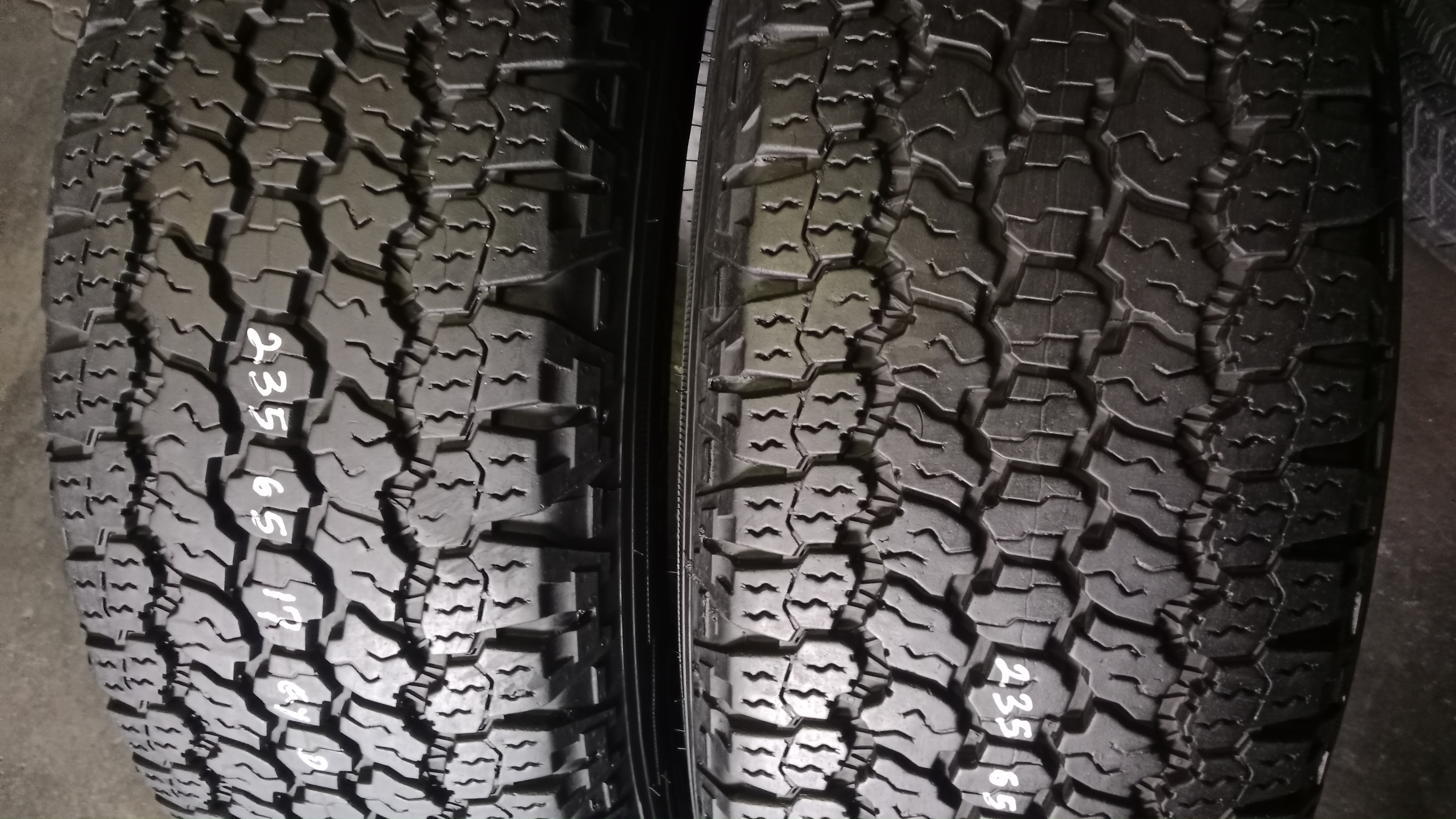 235-65-17 goodyear wrangler at tyres used tyres in good in Johannesburg
