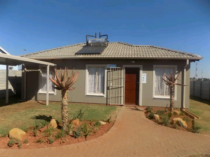 Rdp house for sale call mr david phala  rdp h  in Bloemfontein