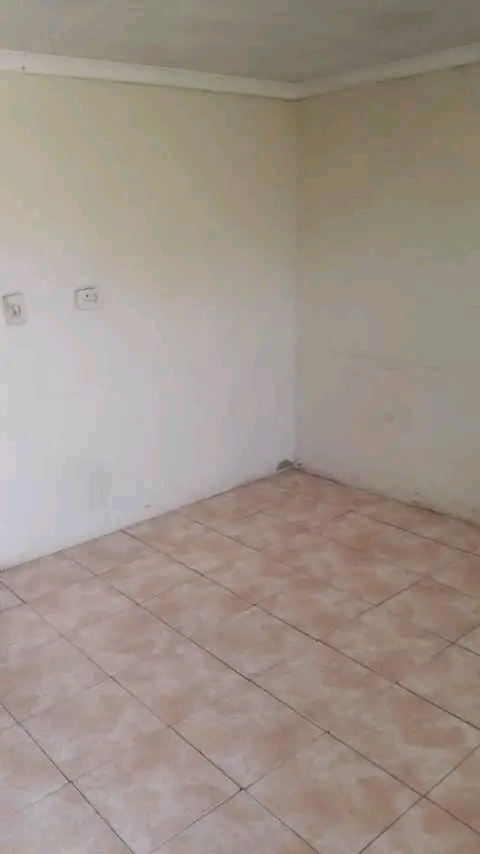 4 room house stand alone you 3500+3500 deposi  in Rockville